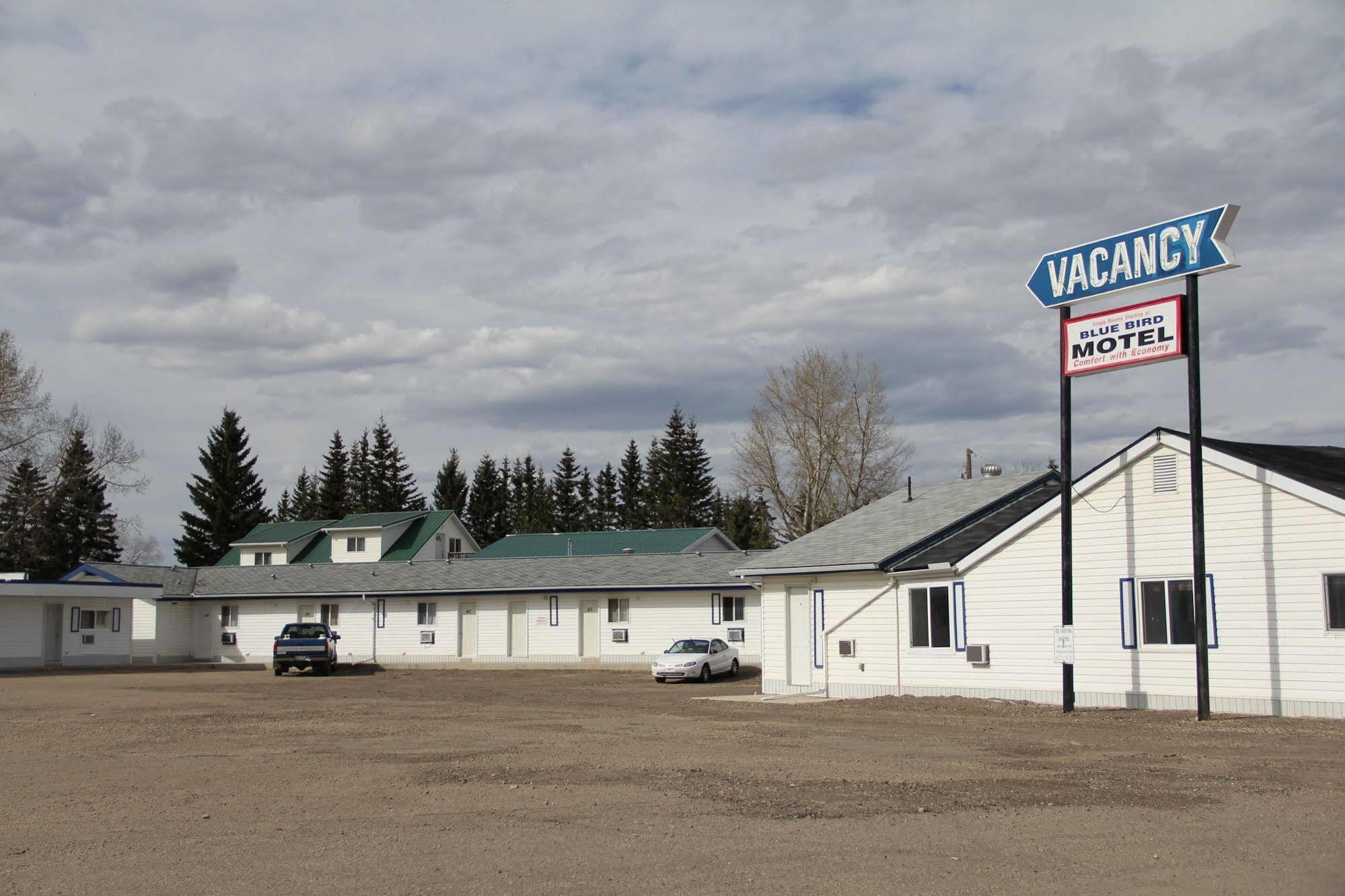 Bluebird Motel Innisfail Exterior photo