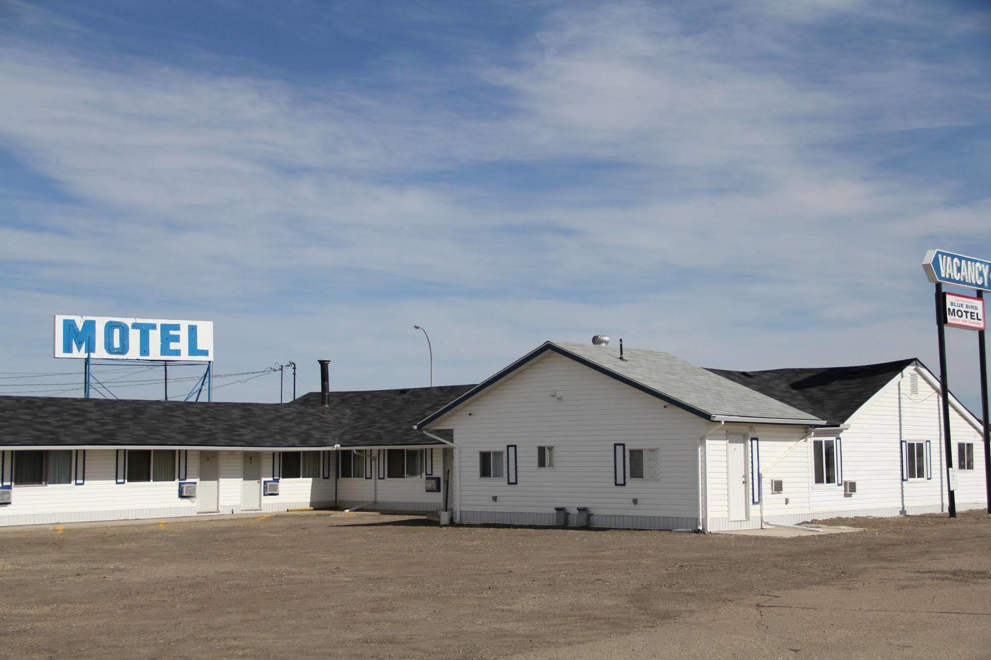Bluebird Motel Innisfail Exterior photo
