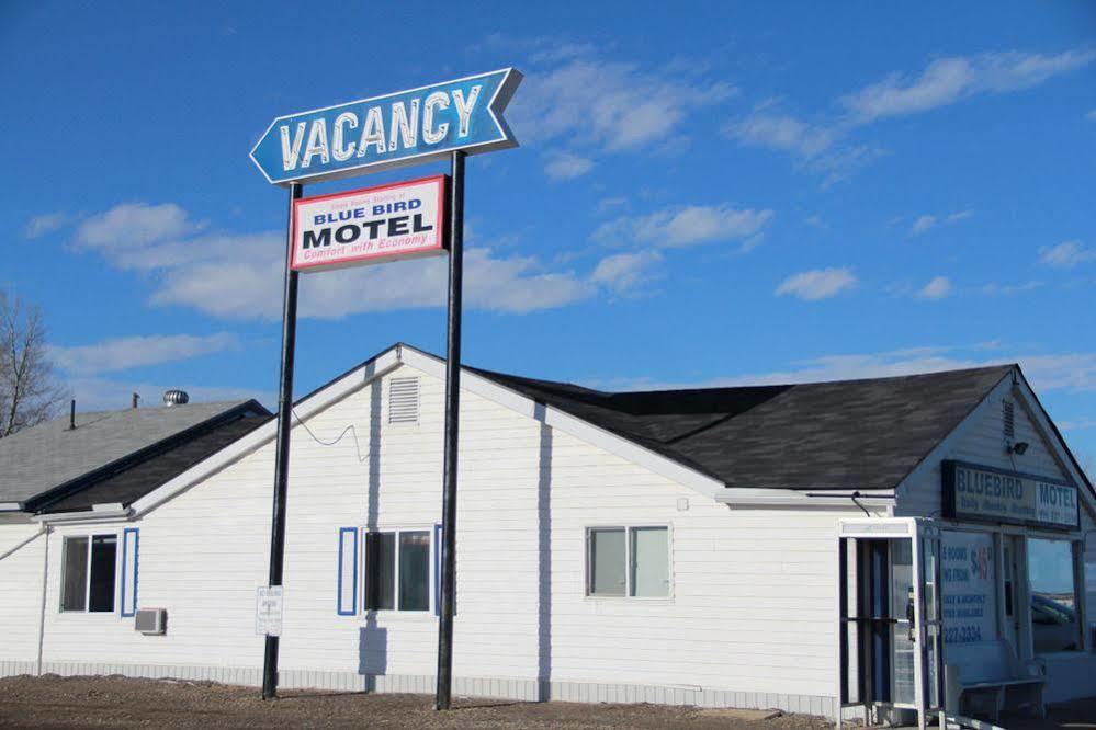 Bluebird Motel Innisfail Exterior photo