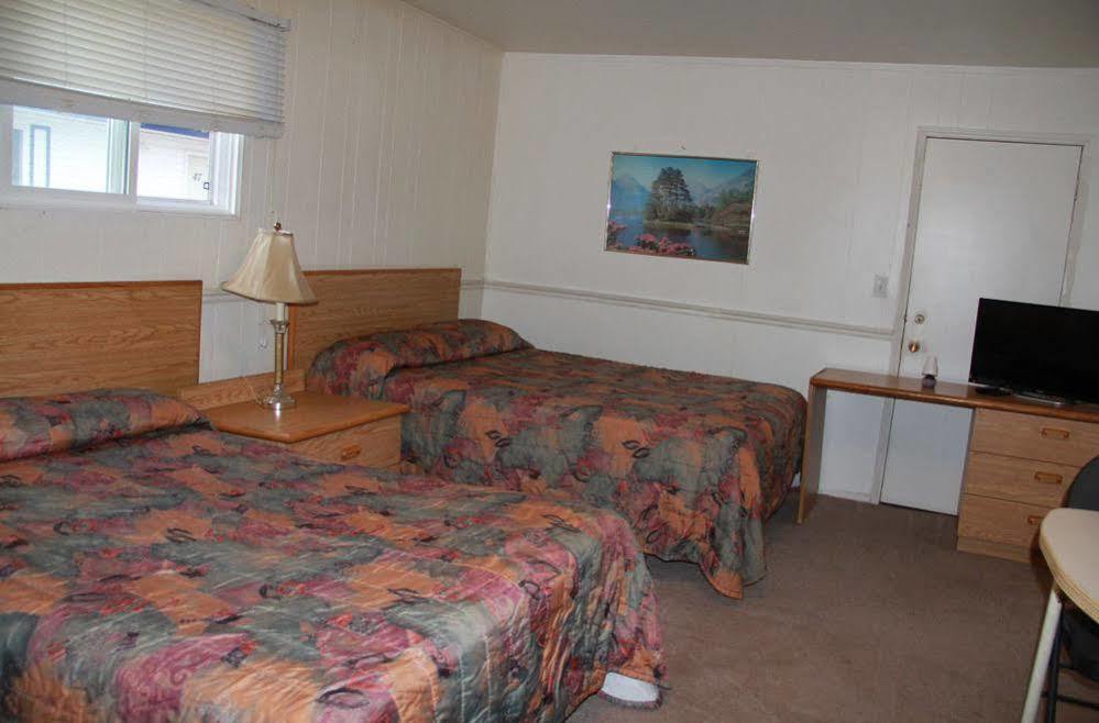 Bluebird Motel Innisfail Exterior photo
