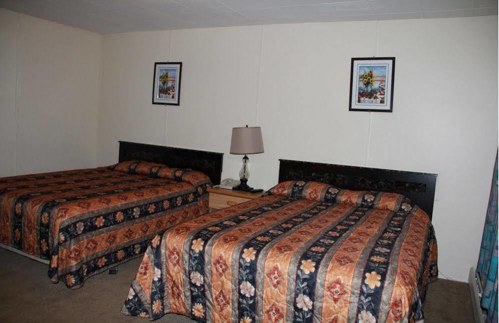 Bluebird Motel Innisfail Exterior photo